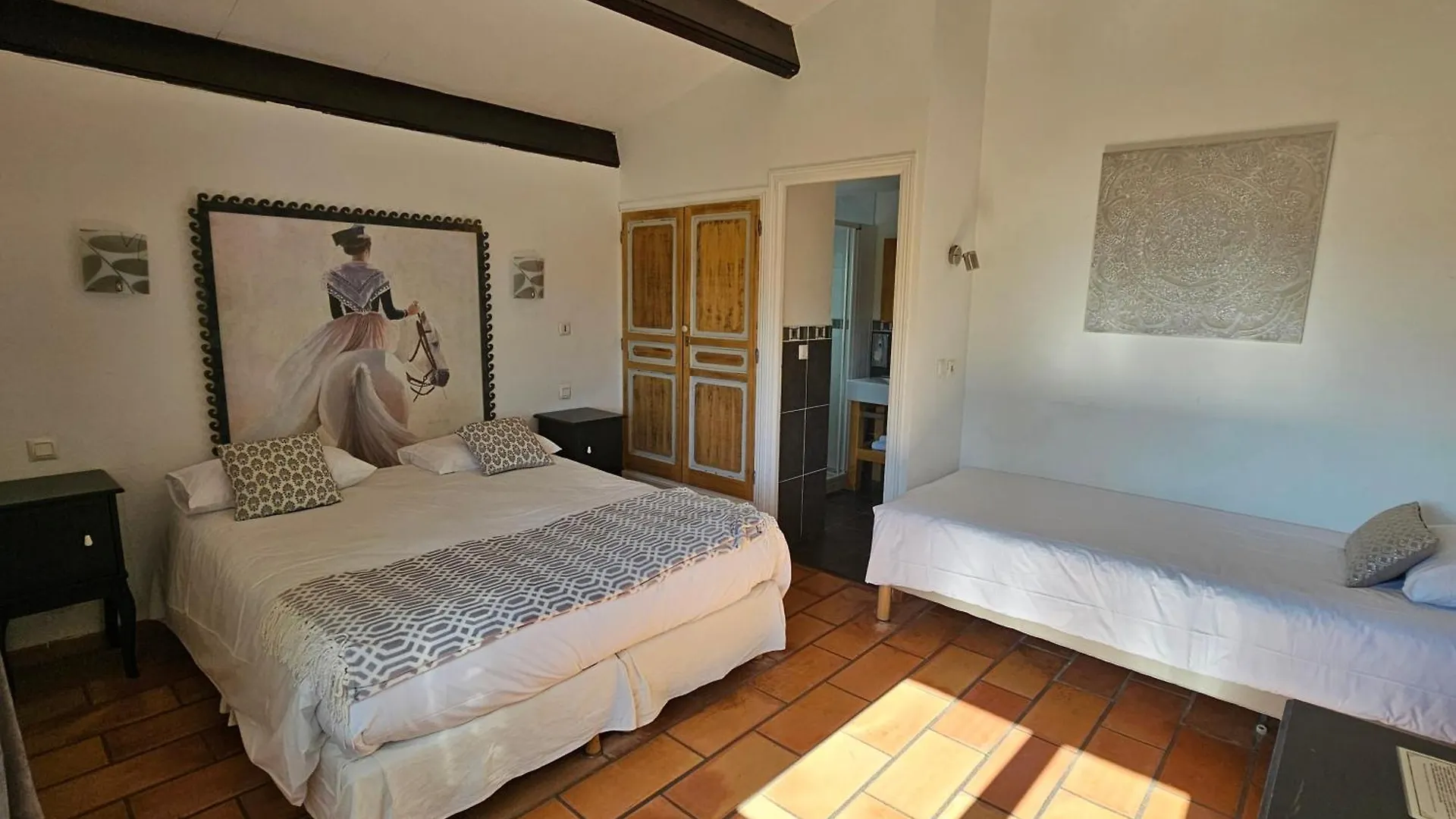 Mas De Calabrun Hotel Saintes-Maries-de-la-Mer 4*,