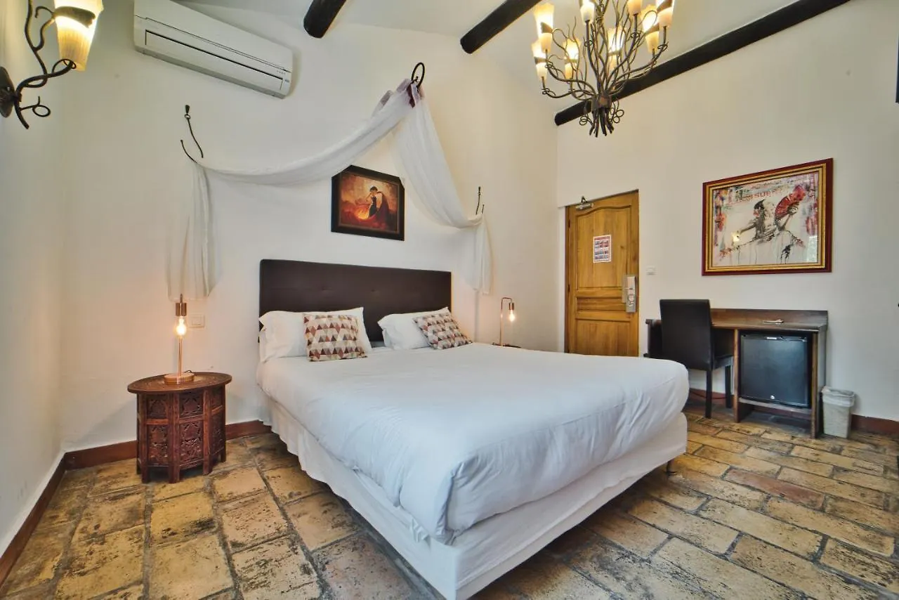 Hotel Mas De Calabrun Saintes-Maries-de-la-Mer