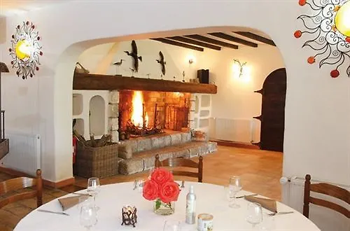 Hotel Mas De Calabrun Saintes-Maries-de-la-Mer 4*,  Francia