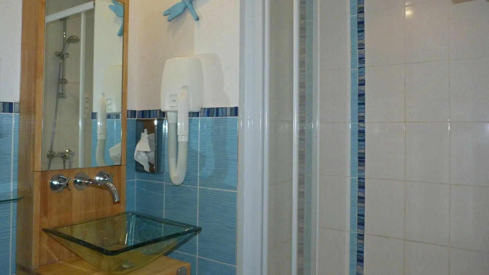 Hotel Mas De Calabrun Saintes-Maries-de-la-Mer 4*,